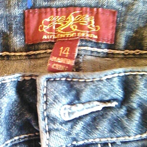 One Five One Embellished Slightly Flared Jeans - Picture 3 of 12